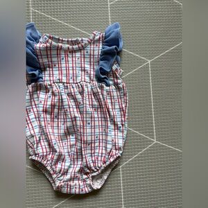 James & Lottie|Baby girl ruffle bubble romper in star print•••Pima cotton,3M